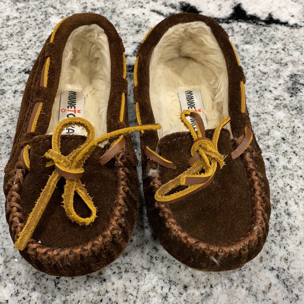 Minnetonka Kids Slippers